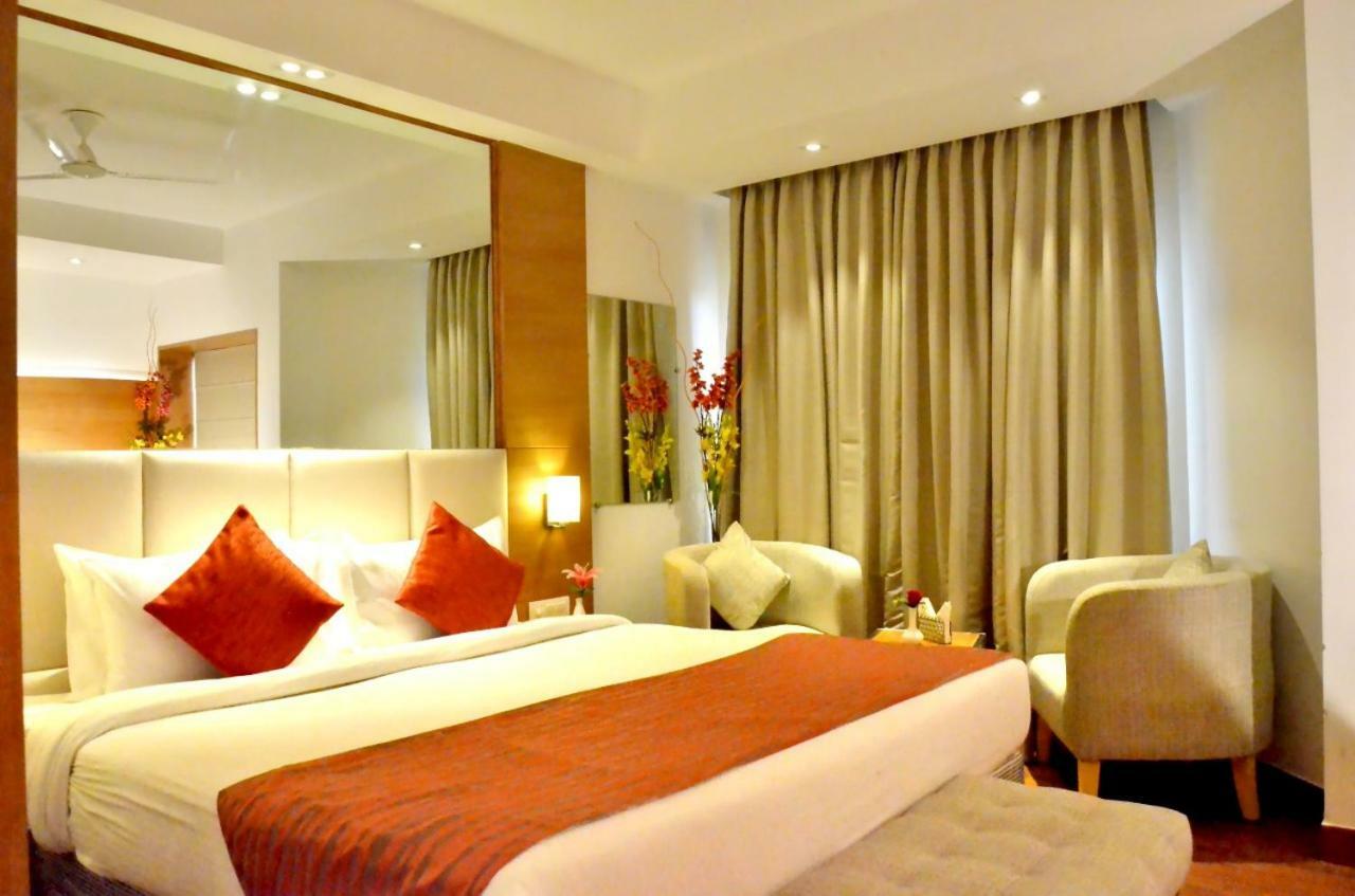 Hotel Landmark Gwalior Ngoại thất bức ảnh