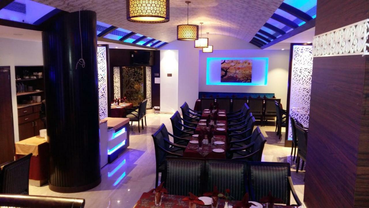 Hotel Landmark Gwalior Ngoại thất bức ảnh