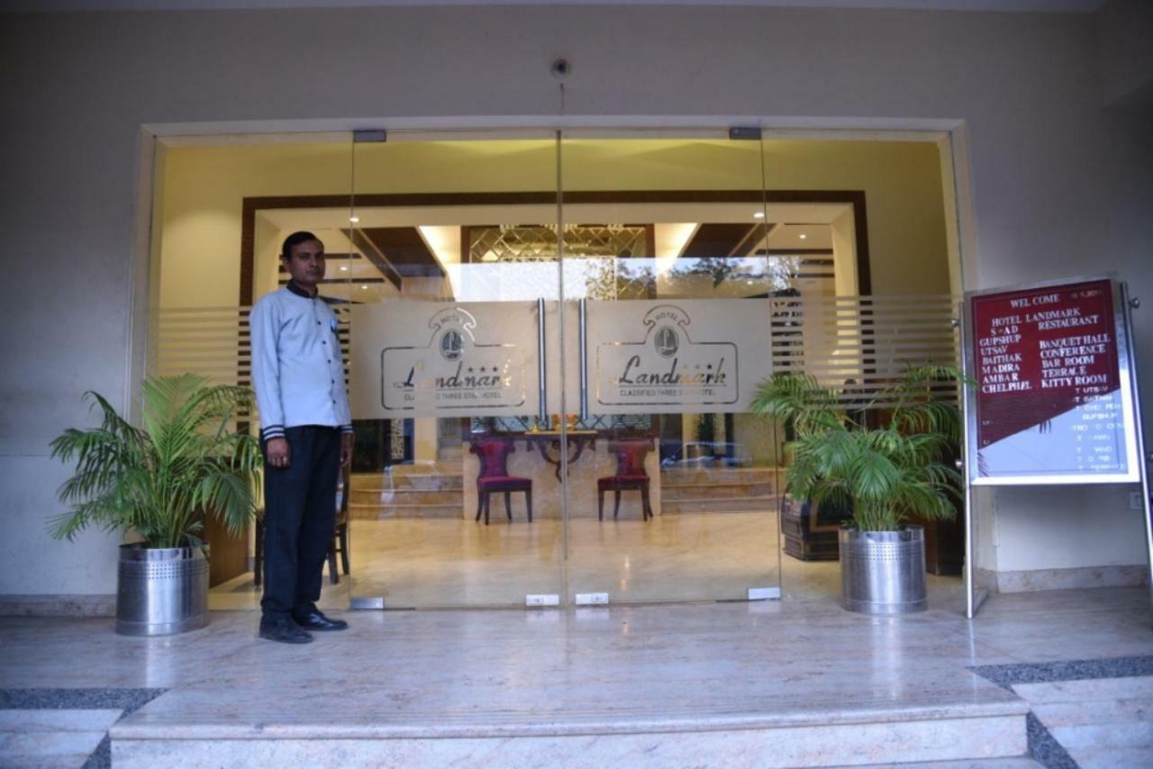 Hotel Landmark Gwalior Ngoại thất bức ảnh